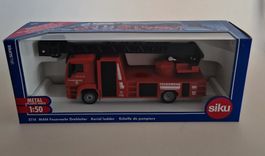 Siku Super MAN Feuerwehr Drehleiter Neu