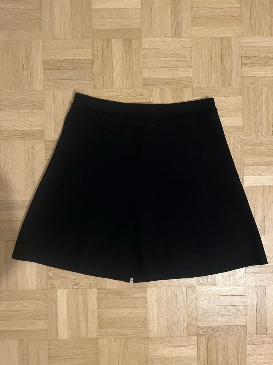 Morgan Gonne: Cooler Minirock von Morgan – Usato da Basel venduto da shirley_gold 1