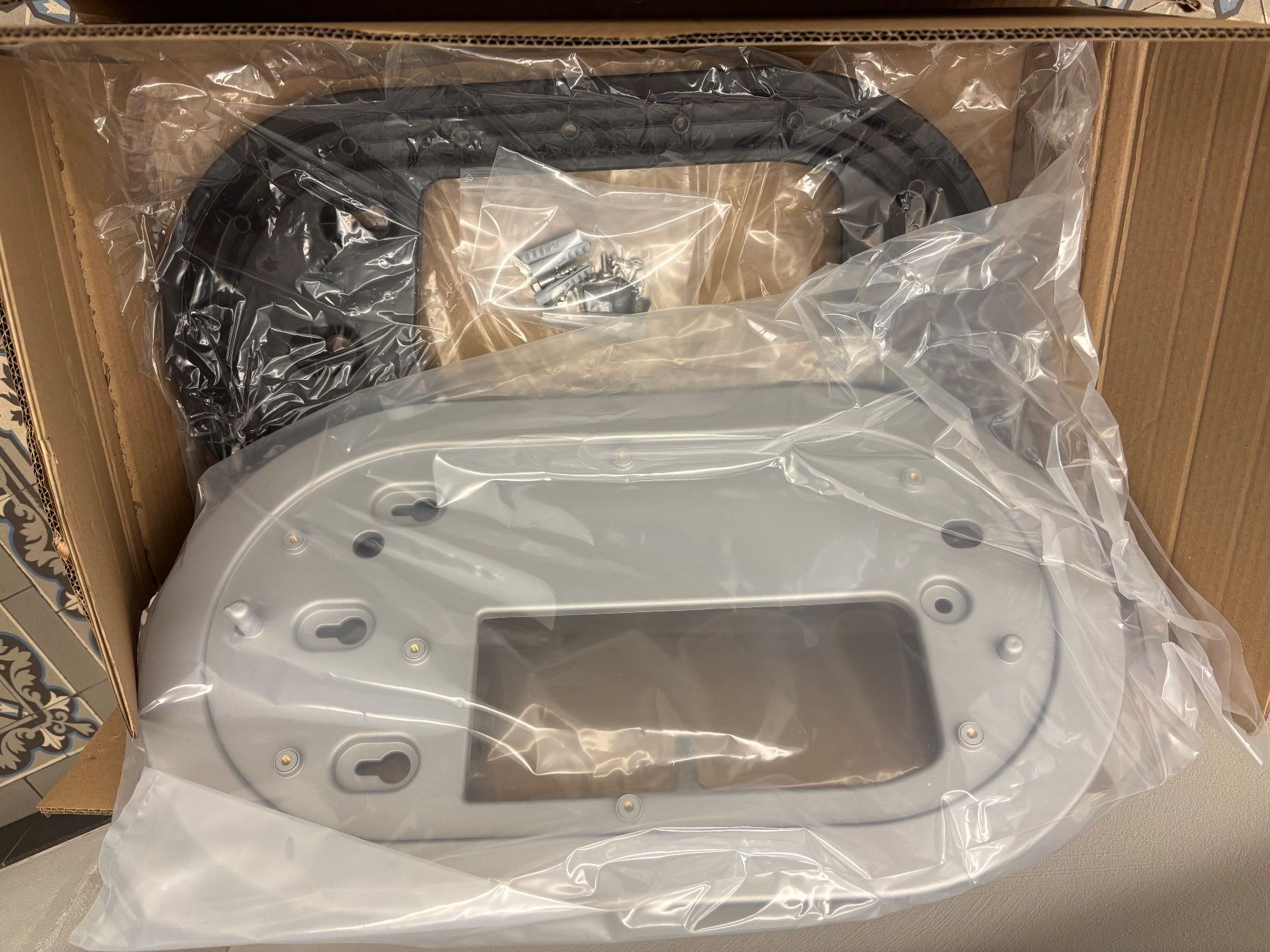 Porsche Sonstiges Fahrzeugzubehör: Borne Porsche pour Mobile Charger Connect – Neu und originalverpackt aus Genève von seb_699d 3