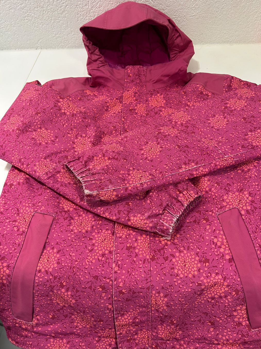 Jack Wolfskin Vestes & Manteaux: Jack Wolfskin Mädchen Winterjacke, Gr. 152 – D'occasion à Winkel par SavK 5