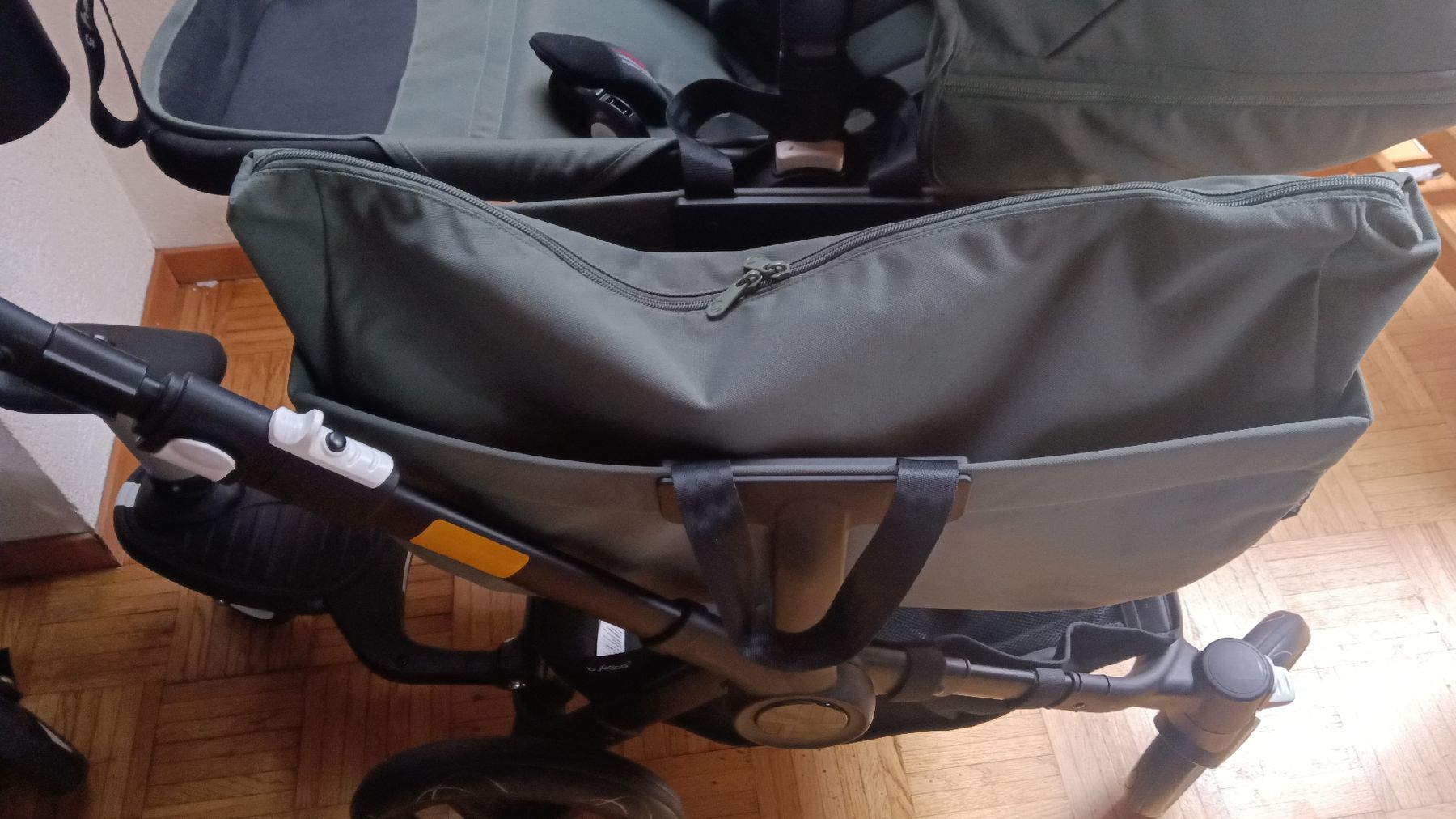 Bugaboo Kinderwagen: Bugaboo Donkey 5 Twin Stroller - Gut Condition For Sum – Neu (gemäss Beschreibung) aus Lengnau BE von Ragaso 7