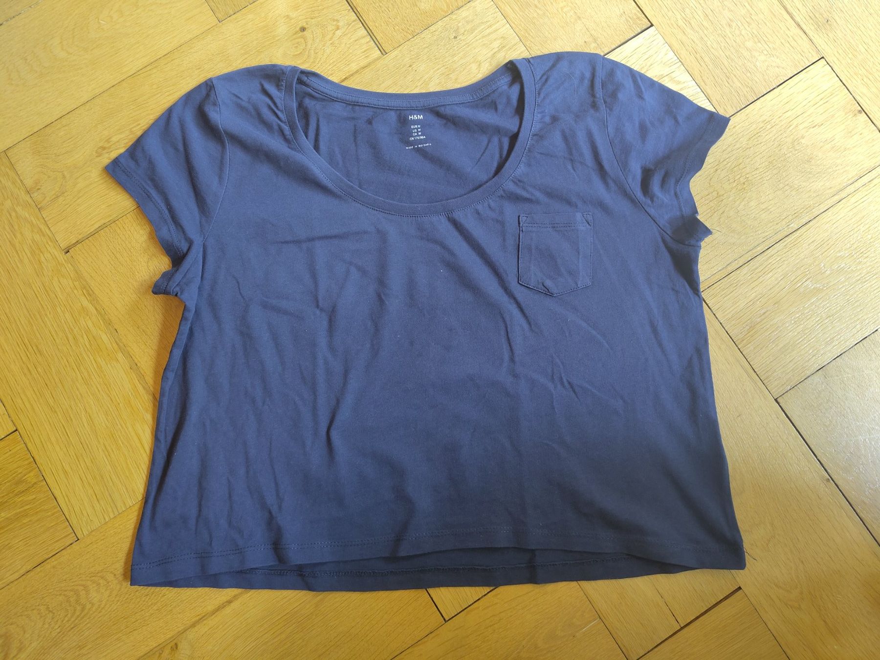 H&M T-shirt: T-Shirt – Usato da Bern venduto da Linii