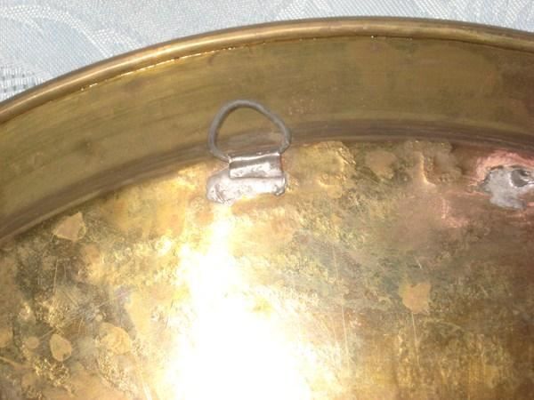 Assiettes: GROSSER   BLECH   TELLER   AUS    TUNIS – D'occasion à Uster par flocke1 1