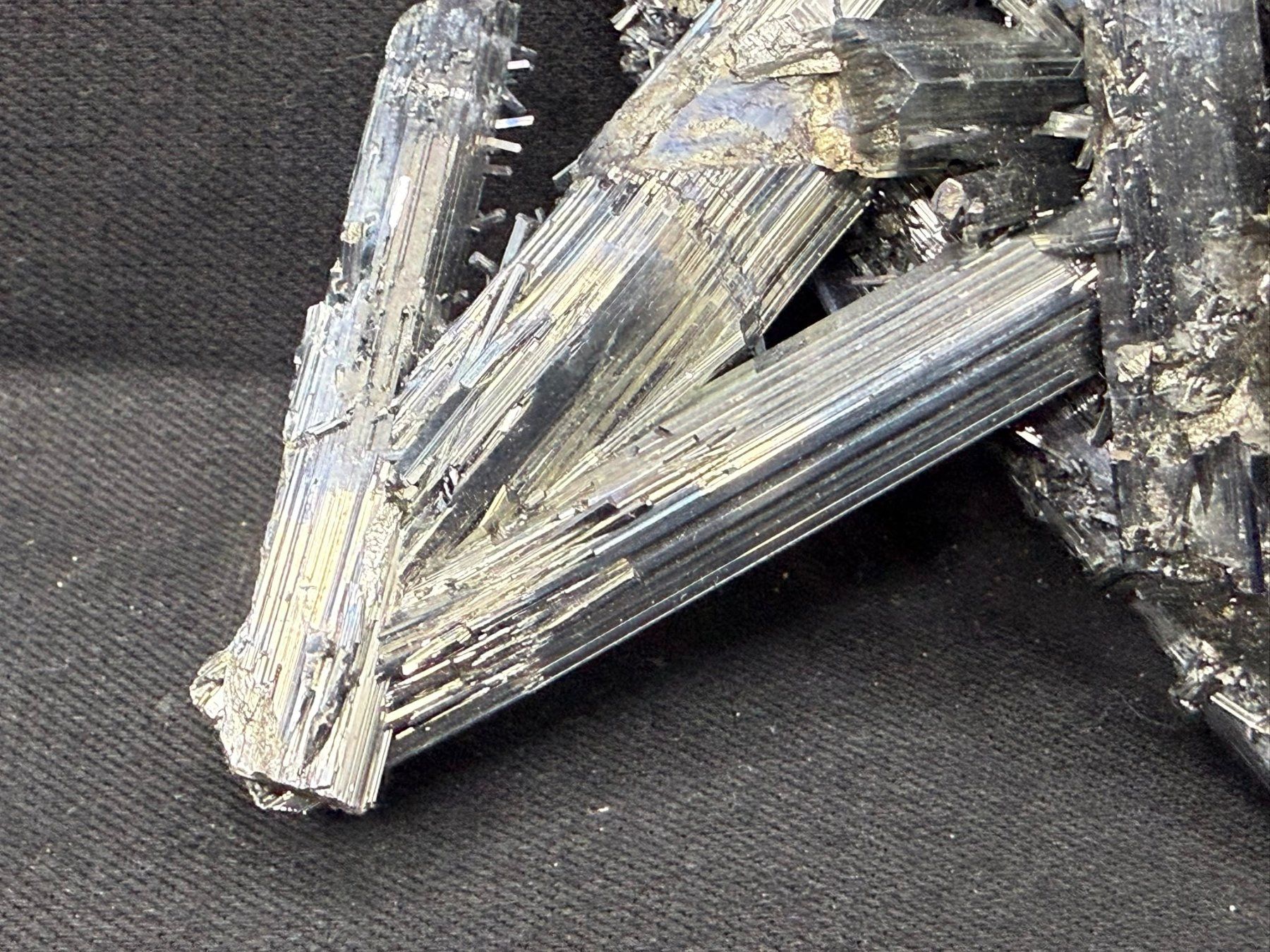 Minerali & Pietre curative: Antimonit – Usato da Schinznach Bad venduto da Demerald 3