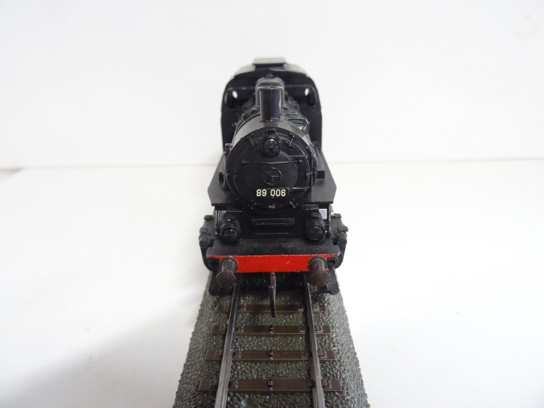 Märklin Modellini di ferrovie: Märklin H0 BR89 006-AR Dampfzug analog – Usato da Hochdorf venduto da Teger02 5