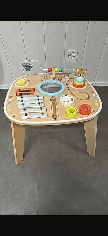 Giocattoli: Spieltisch aus Holz – Usato da Stetten SH venduto da dwues