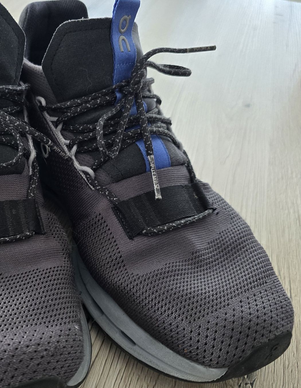 On Scarpe da uomo: On Cloud Wanderschuhe Herren Grösse 42 dunkelgrau – Usato da Wetzikon ZH venduto da better-life 2