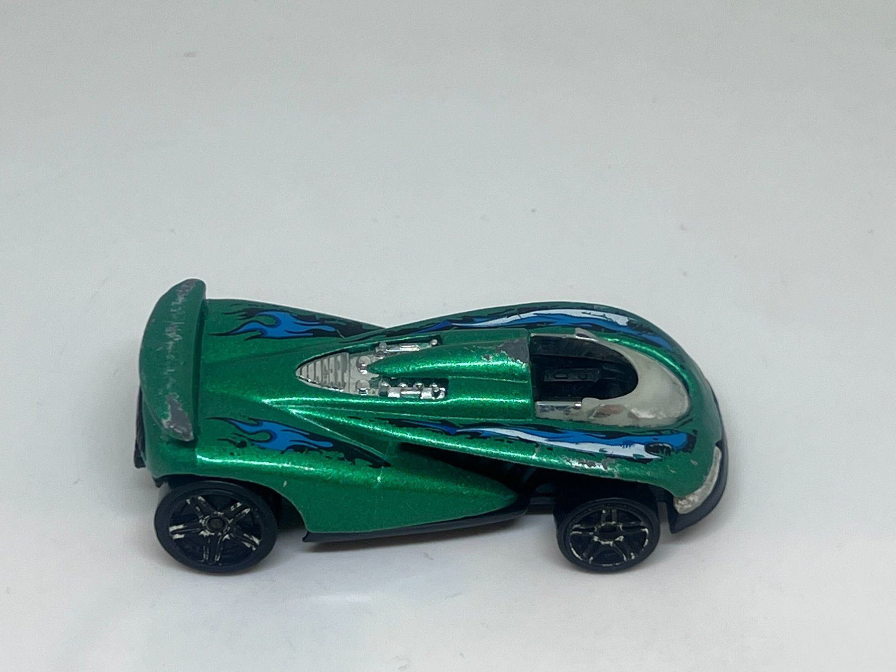 Hot Wheels Modellini d'auto: Hot Wheels Speed Shark #411 – Usato da Wildegg venduto da LaaBoutique 1