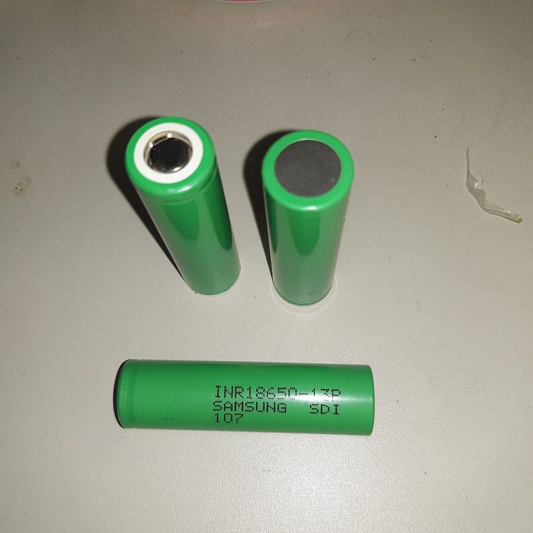 3stk. Akku Samsung INR18650-13P 1300mAh, 3,7V | Kaufen auf Ricardo