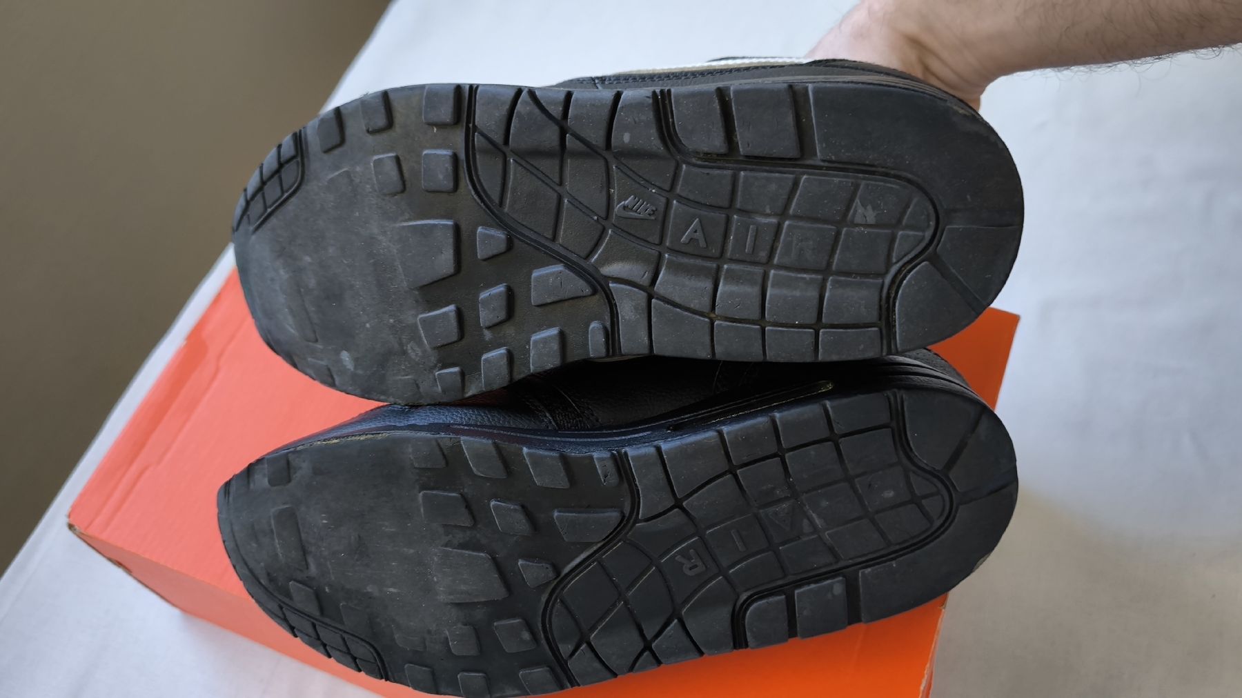 Nike Scarpe da uomo: Nike - Air Max 1 .ID custom - 42 – Usato da St-Prex venduto da Deetouch 5