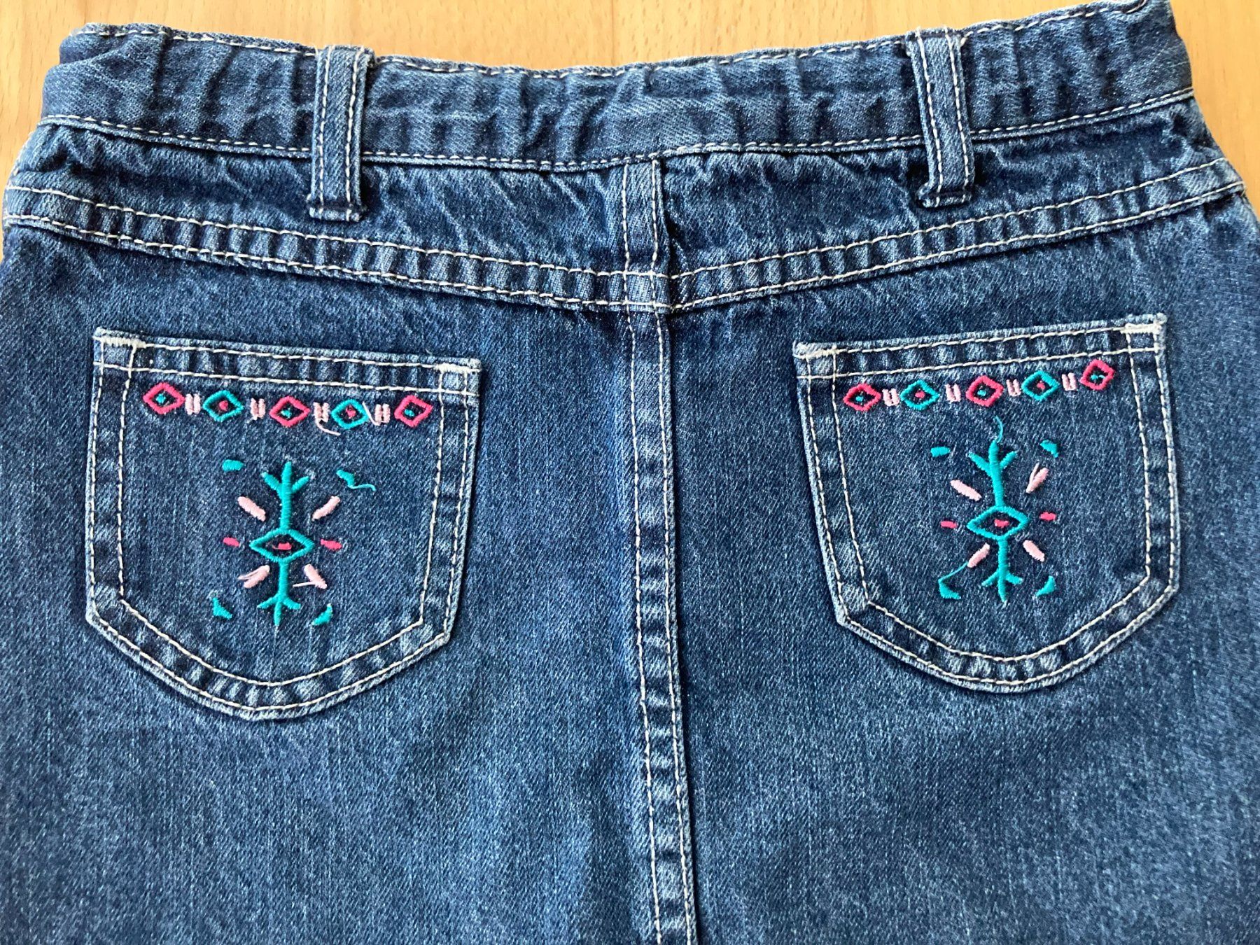 Vestiti & Gonne: Jeansrock mit farbigem Muster – Usato da Muttenz venduto da Juvenile33 3