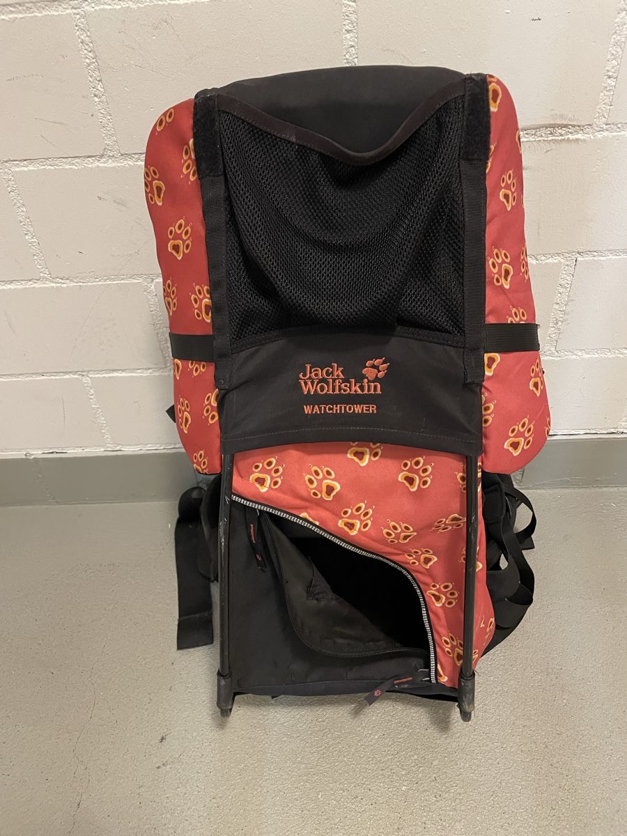 Jack Wolfskin Porte-bébés ventraux & dorsaux: Jack Wolfskin Watchtower Kindertragerucksack – D'occasion à Oberägeri par petralany