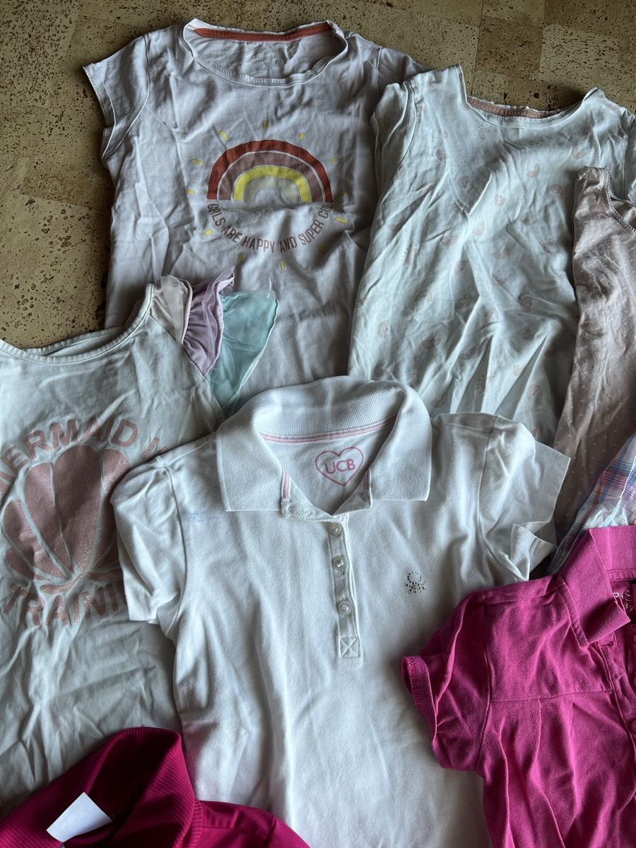 Lotti & Set di vestiti: 128 süßes Kleiderpaket Mädchen – Usato da Schmitten FR venduto da mar_jk2r 6