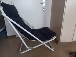 Klappstuhl mit Polsterung dunkelblau weiss guter Zustand