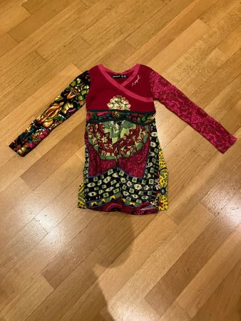 Desigual Kleid, Gr. 116, Top Zustand, Herbst/Winter Sale!