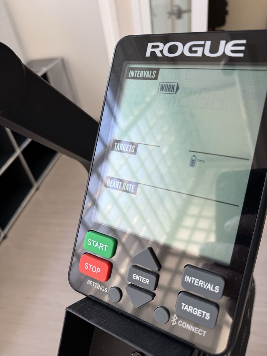 Rogue Hometrainer: Rogue Echo Bike V3 – Gebraucht aus Herrliberg von  3