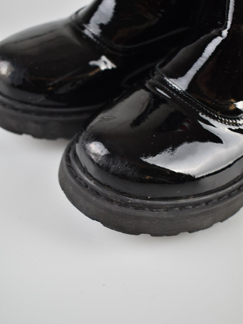Moschino Scarpe per ragazze: Moschino Lackleder Boots Gr.30 – Usato da Nürensdorf venduto da 2ND_STORY 5
