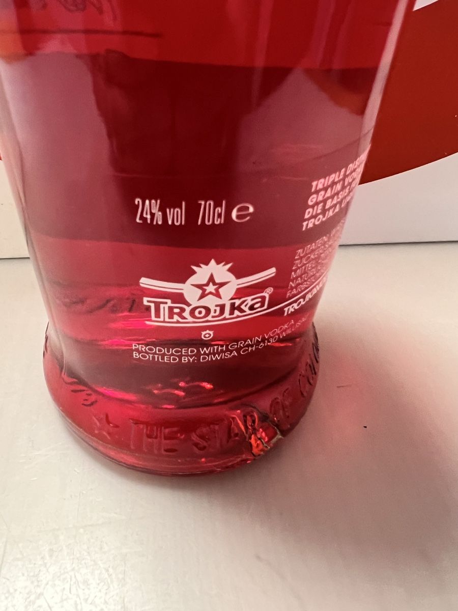 Trojka Bevande alcoliche: Trojka RED Vodka – Nuovo (secondo la descrizione) da Sevelen venduto da Ritiplampi 4