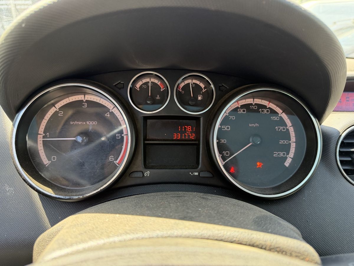 Peugeot Automobili: Peugeot 308 1.6 Diesel 2010 – Usato da Mollis venduto da BSL10 5