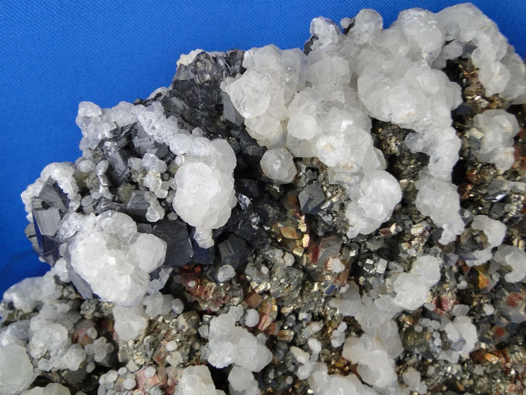 Mineralien & Heilsteine: Calcit (UV-Pink) auf Sphalerit – Gebraucht aus Schinznach Bad von Demerald 9