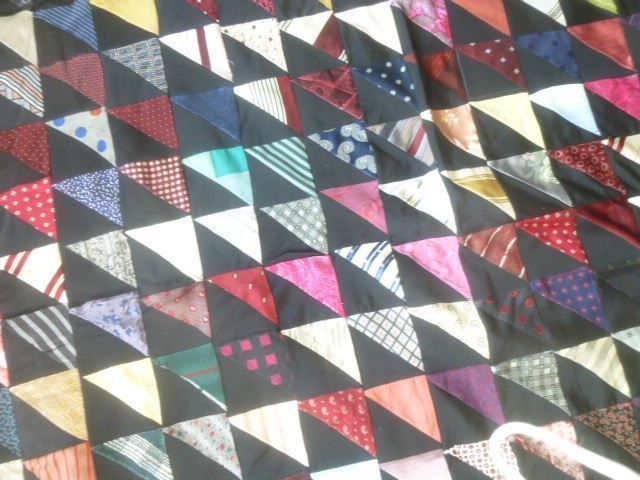 Coperte: Patchworkdecke / Wandbehang Seide – Usato da Hinwil venduto da Glasperlen 1
