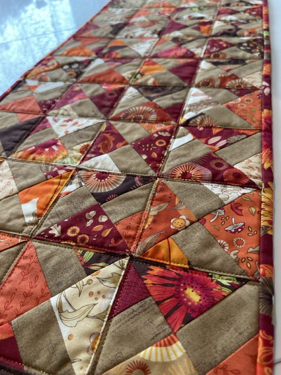 Tutte le decorazioni: Chemin de table automnale patchwork  – Nuovo e nell'imballaggio originale da La Chaux-de-Fonds venduto da NathalieM07 9