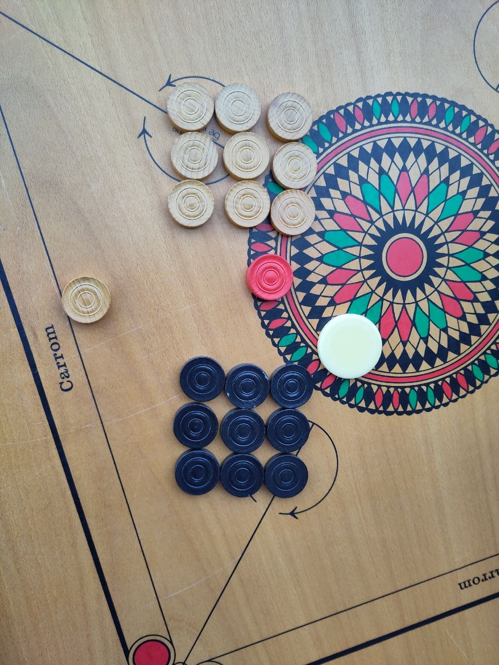 Spiele: Carrom Brett mit Zubehör – Gebraucht aus Küssnacht am Rigi von bouzer 3