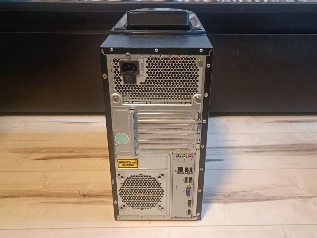 Medion PC: Medion Akoya E2040 D Multimedia PC – Usato da Oberuzwil venduto da Mike-Gubler 3