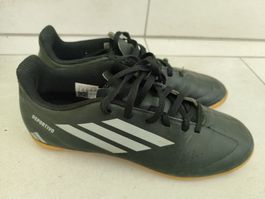 Neuwert. Fussball Hallenschuhe Desportivo Gr. 39 (40)