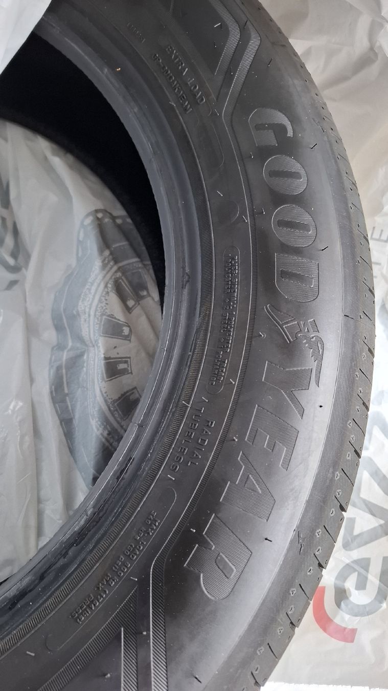 Pneus & Kompletträder: Absolut neuwertig! 39/25! Good Year Sommerreifen 215/60R17 – Neu (gemäss Beschreibung) aus Volketswil von Tinkertown 1