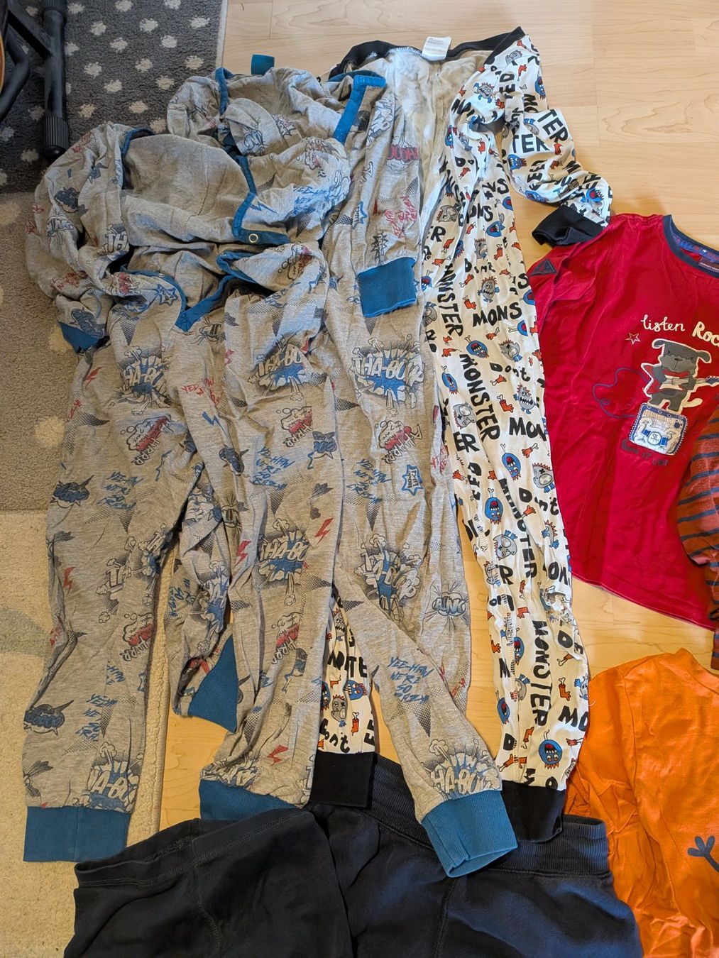 Ensembles coordonnés: Kinderkleidung Paket 122/128 gebraucht – D'occasion à Einsiedeln par Nadin27 4