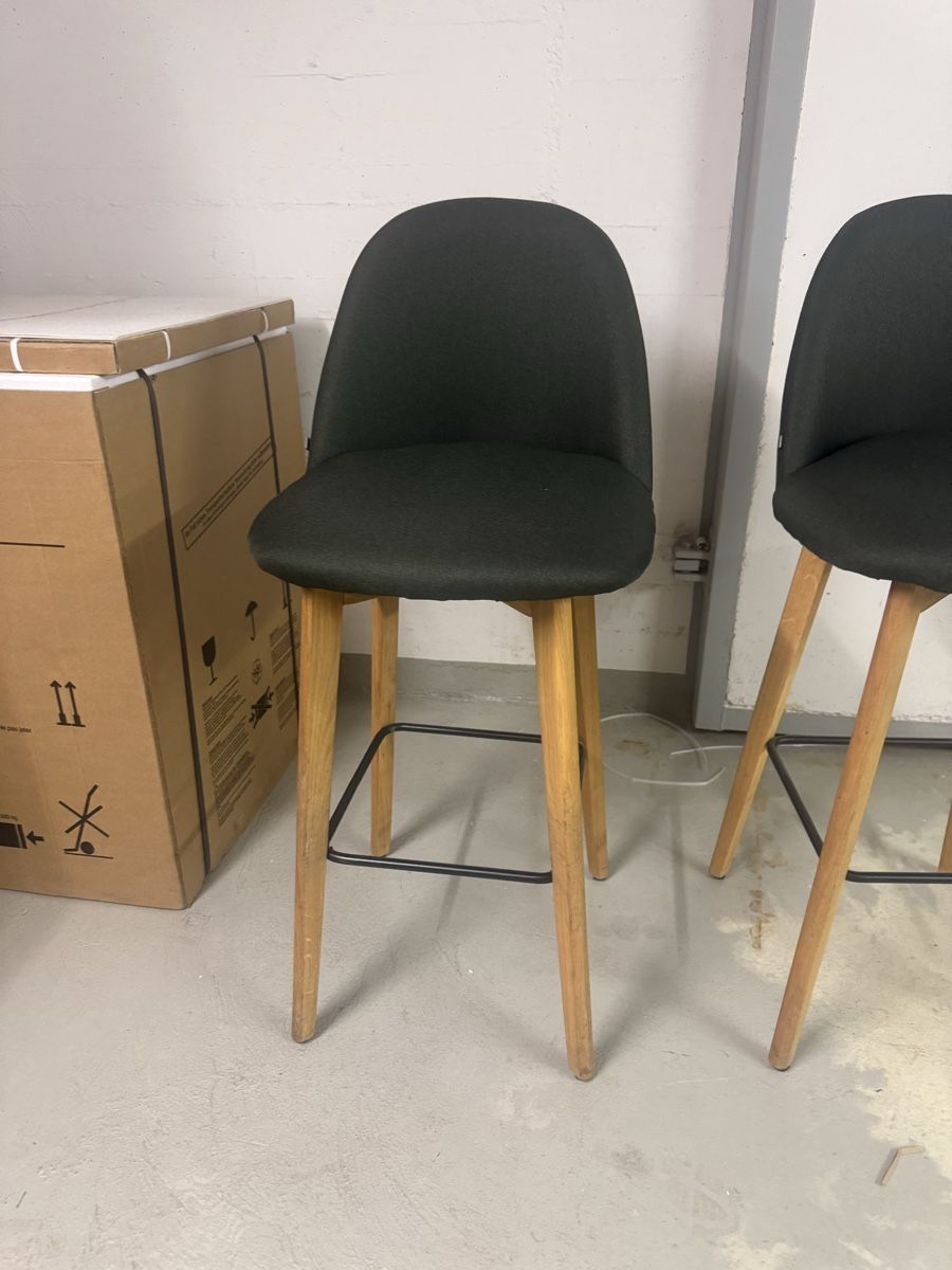 Sgabelli: 2x Barhocker dunkelgrün Stoff  – Usato da Bassersdorf venduto da san_7t9f 2