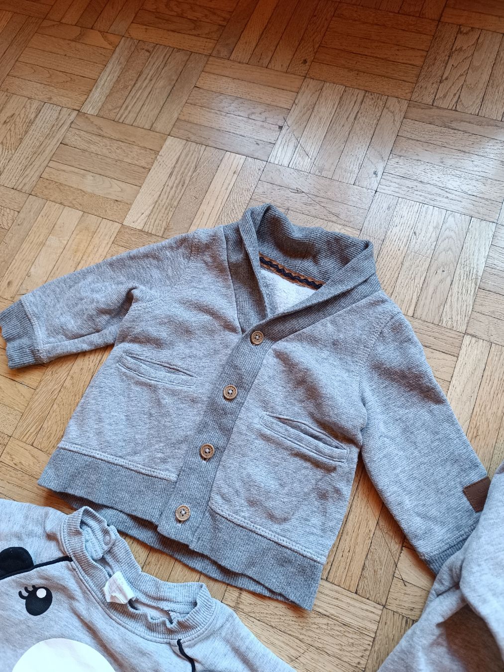 H&M Lotti & Set di vestiti: Pullover Sweater Set Jungen 80/86 Dopodopo H&M grau – Usato da Malans GR venduto da maassl 4