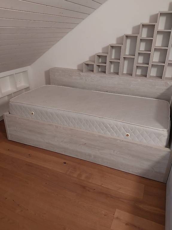 Letti: 2x Single Beds with Mattresses  Like New – Usato da Pfäffikon SZ venduto da upe_2zkr