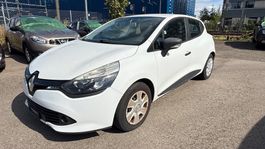 Renault Clio 1.2 75ps ab Platz mit Hagelschaden