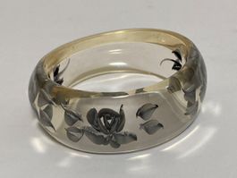 Vintage Reverse Carved Lucite Armreif – Rosenmotiv