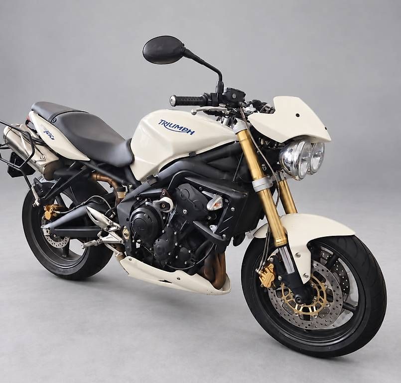 Strasse: Triumph Street Triple – Gebraucht aus Boll von piter910223