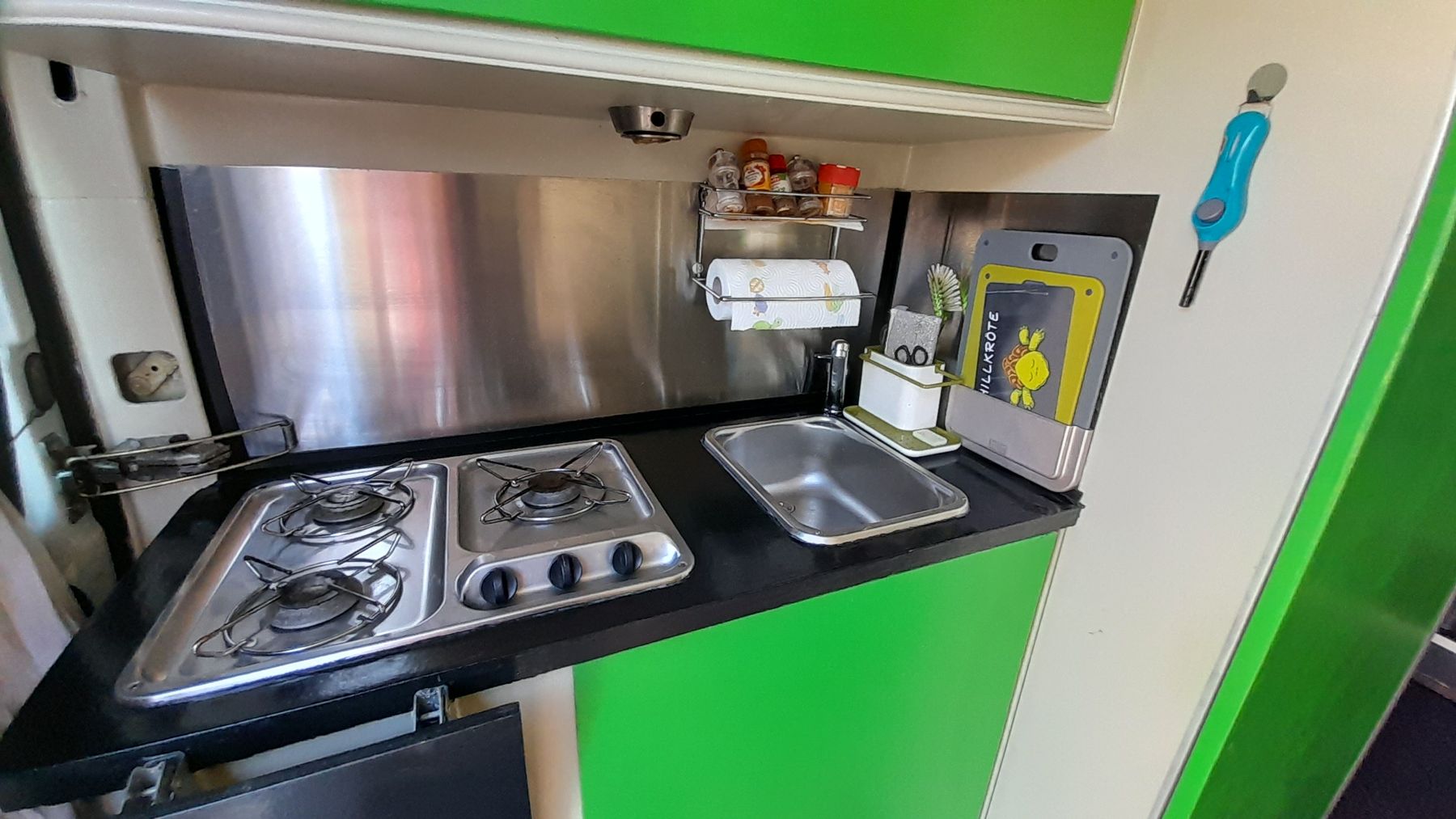 Renault Veicoli da campeggio: Renault Master Camping Van ausgebaut weiss – Usato da Rüttenen venduto da Ariam11 2