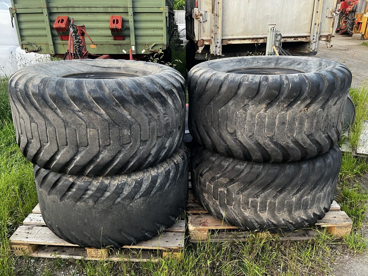 Pneus & Roues: Reifen 550/60-22.5 – D'occasion à Züberwangen par pippo685 1