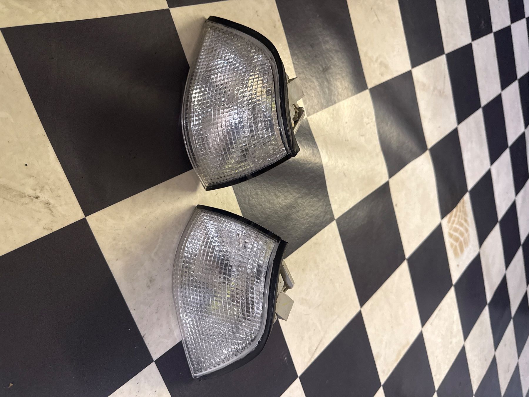 BMW Tutti pezzi di ricambio auto: Blinker BMW E36 Coupe – Usato da Gossau ZH venduto da fabio024