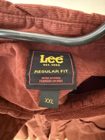 Ungetragenes Hemd von Lee Regular Fit Cord braun Groesse XXL