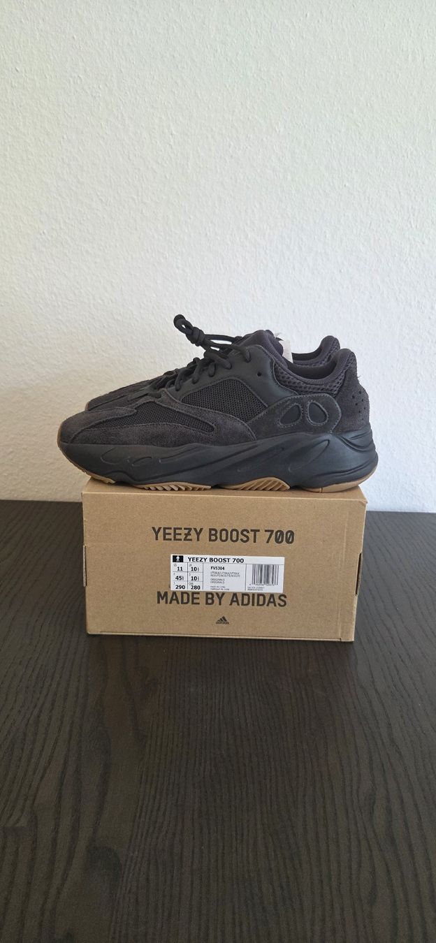 Adidas Scarpe da uomo: Adidas Yeezy Boost 700 – Nuovo e nell'imballaggio originale da Basel venduto da Localheatmarket