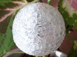 Kugel 7.5 cm 30 Stück mit Loch Weiss  Kunsstoff basteln