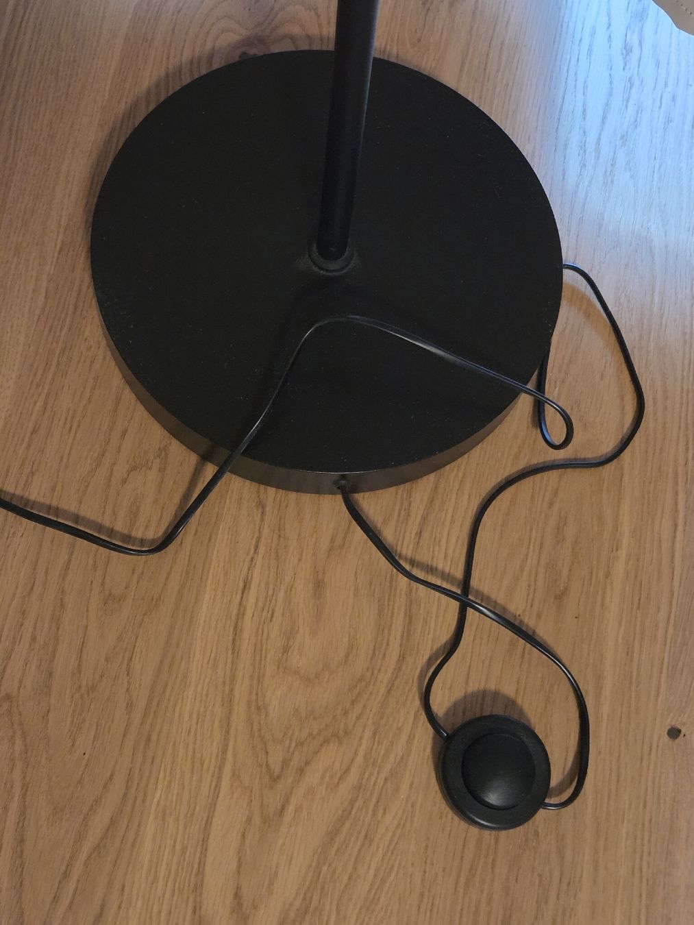 Lampen: Black LED Ring Floor Lamp 160cm – Gebraucht aus Horgen von Hunninko 4