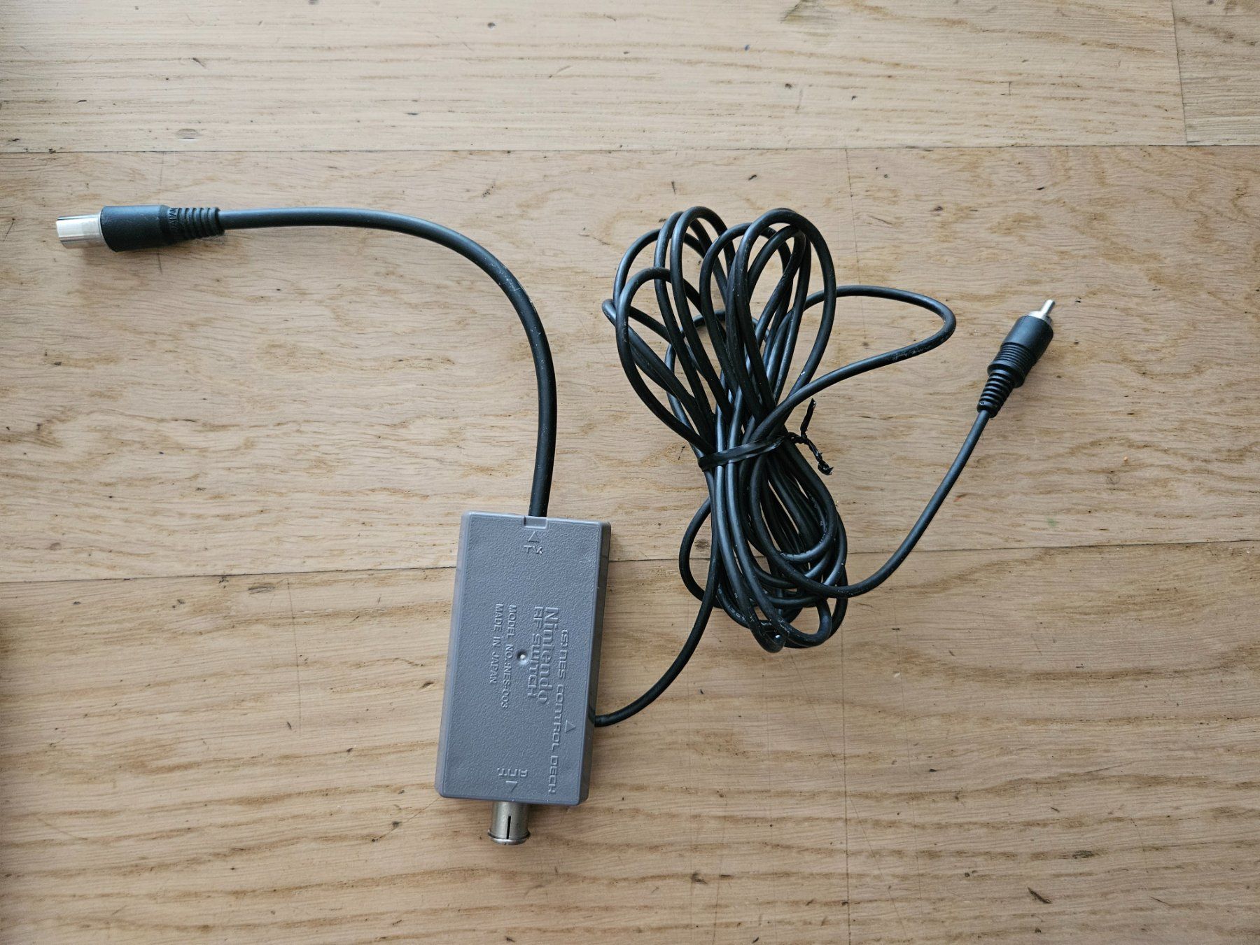 Nintendo Konsolen: Super Nintendo Spielkonsole – Gebraucht aus Zürich von don_johnson31 5