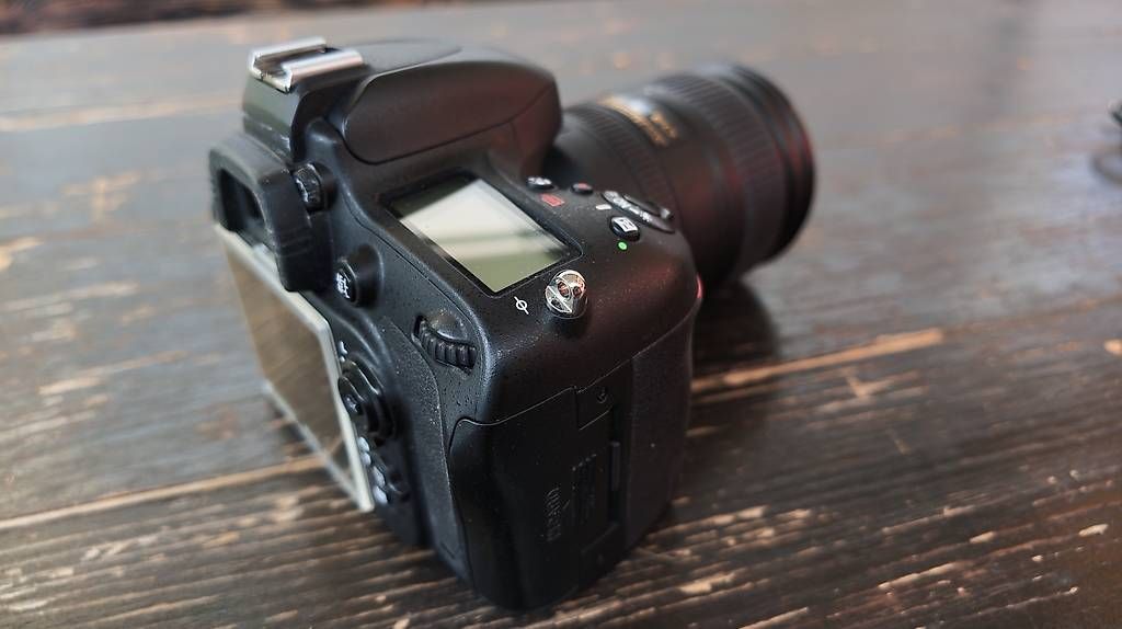 Fotocamera: Nikon D-600 inkl. 28-300 Objektiv – Usato da Muttenz venduto da pascalsteck 2