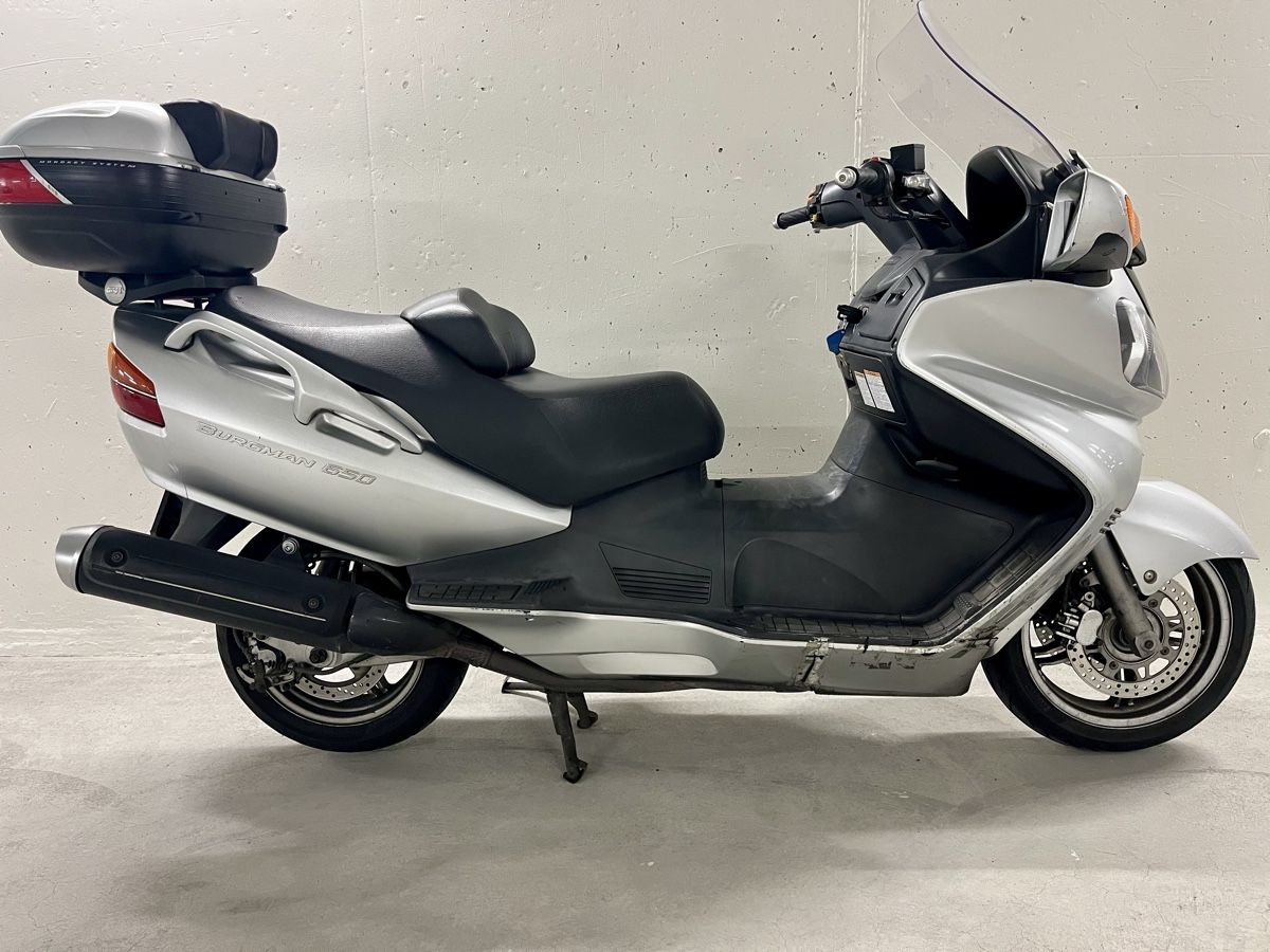 Suzuki Scooter: Suzuki Burgman AN 650 - Silver – Usato da Zürich venduto da eri_hm6j