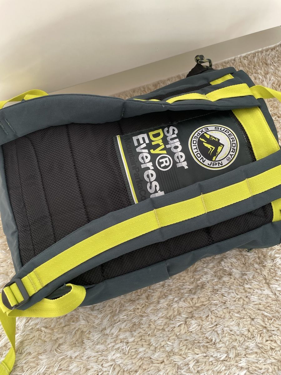 Superdry Rucksäcke: Superdry Rucksack – Gebraucht aus St.Gallen von bubo2008 1