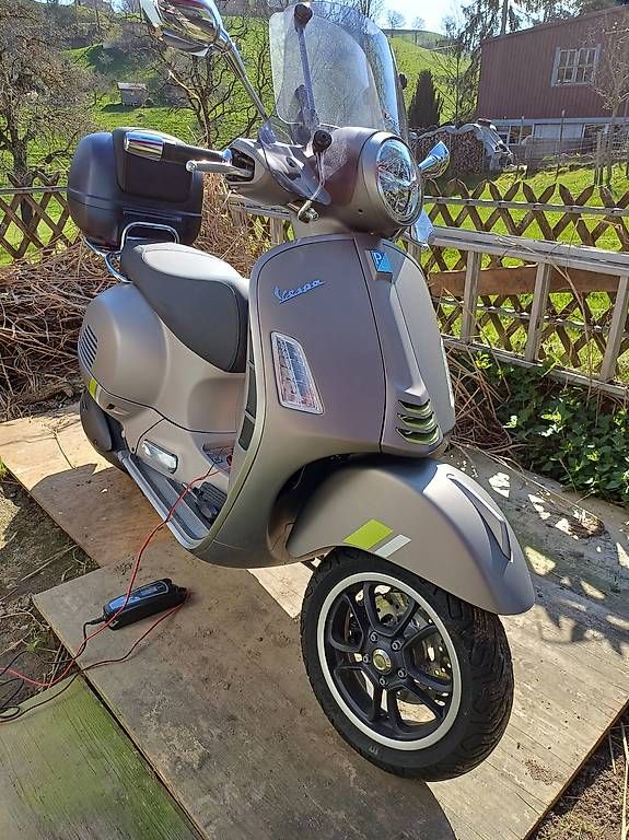 Piaggio Scooter: Vespa Roller GTS 300 – Usato da Eriswil venduto da CMA1966 3
