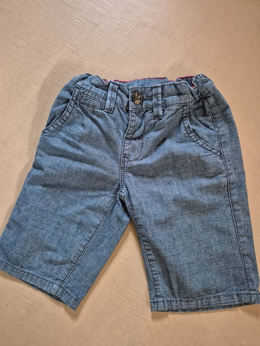 C&A Pantaloni: Shorts jeansblau, Gr. 104 – Usato da Dietikon venduto da grafad